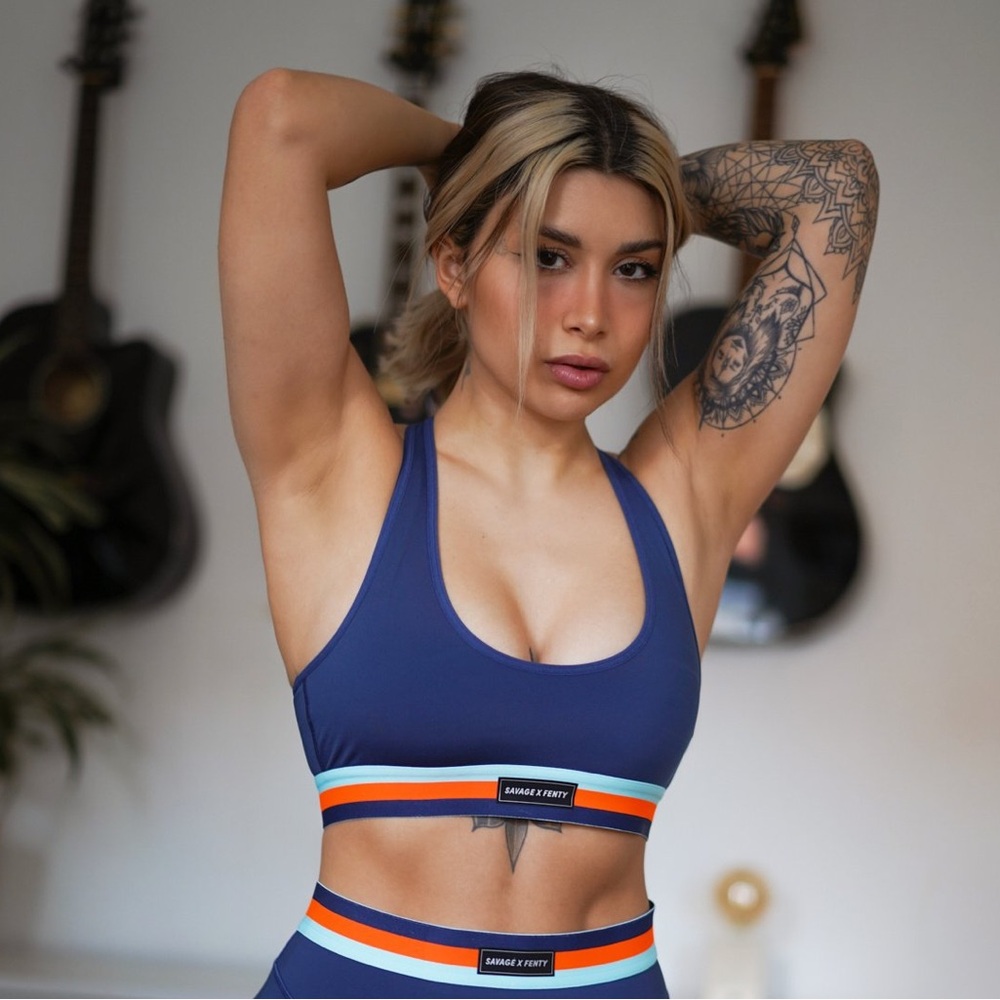 Savage X Fenty Women's Lineup Low-Impact Sports Bra Blueberry Size Medium